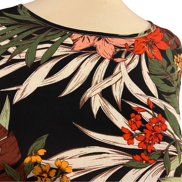 VIOLET RUBY sleeveless TROPICAL FLORAL maxi dress, contrasting, M-L - Picture 2 of 9